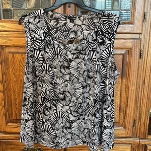 NWOT EAST 5th BLACK & WHITE CASUAL STYLE TANK BLOUSE SZ 3X